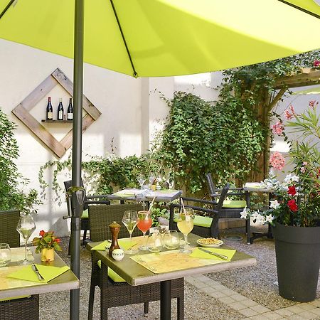 Logis Hotel Restaurant La Boule D'Or Шинон Екстер'єр фото